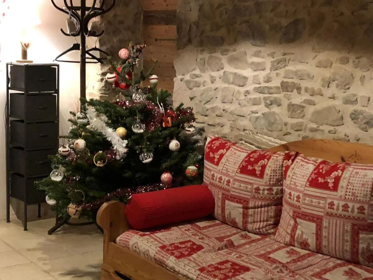 بيت خشبي فيلا Le Domaine Des Terres Saint-Appolinaire  فرنسا